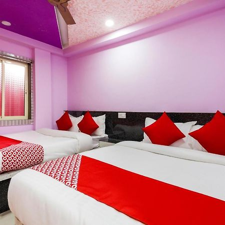 Oyo 45752 Hotel Sb Palace Godarpura Εξωτερικό φωτογραφία