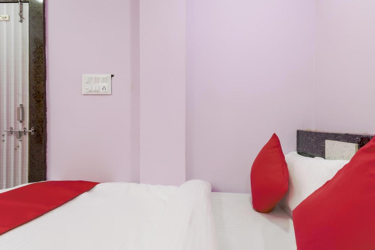 Oyo 45752 Hotel Sb Palace Godarpura Εξωτερικό φωτογραφία