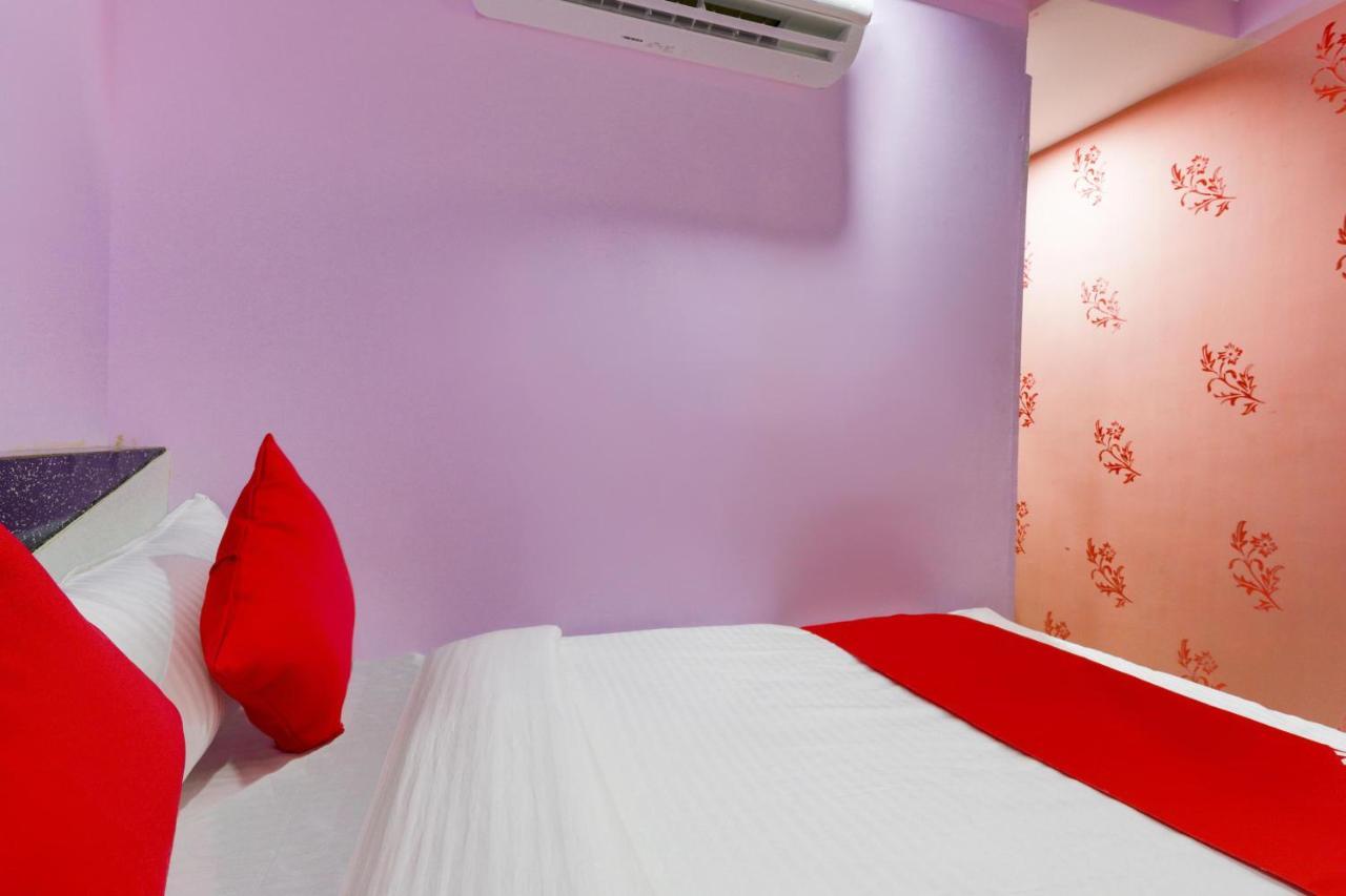 Oyo 45752 Hotel Sb Palace Godarpura Εξωτερικό φωτογραφία