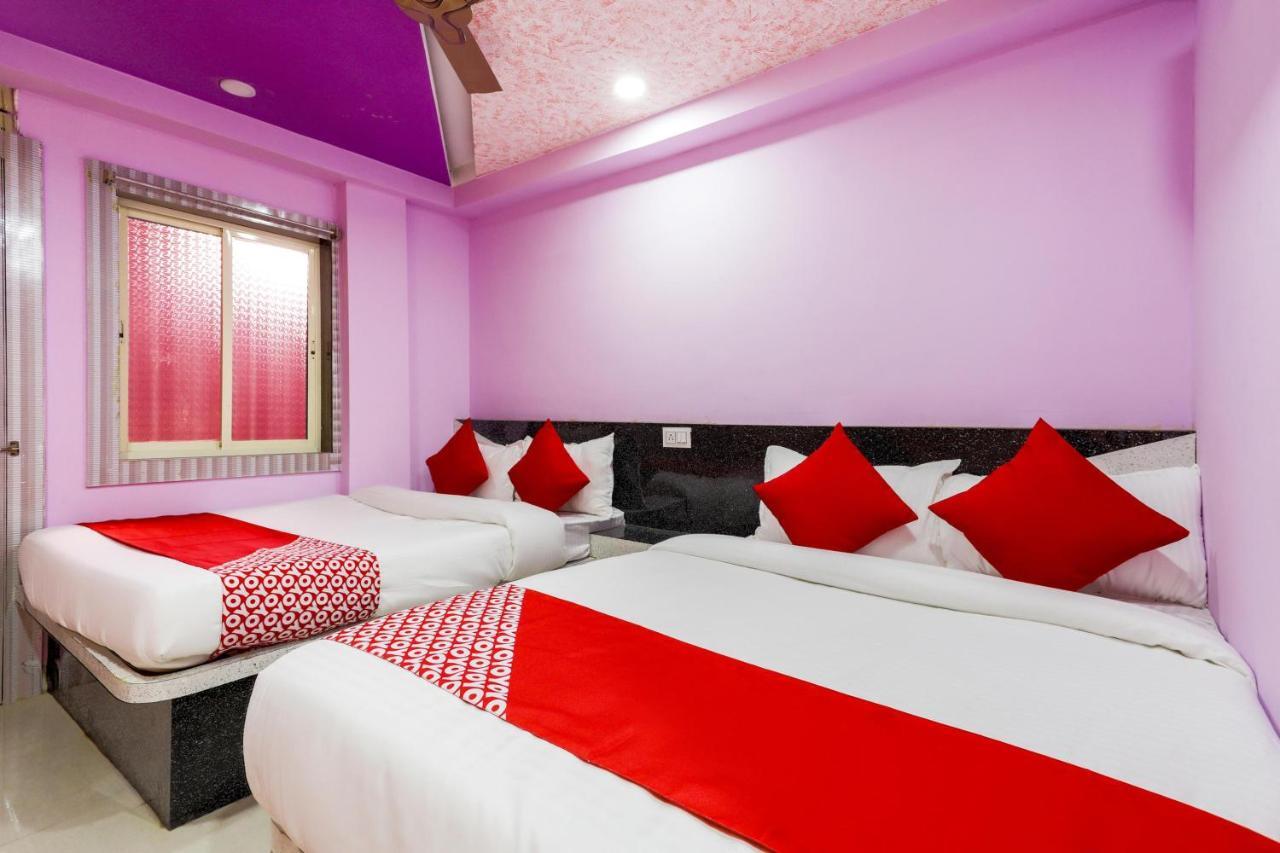 Oyo 45752 Hotel Sb Palace Godarpura Εξωτερικό φωτογραφία