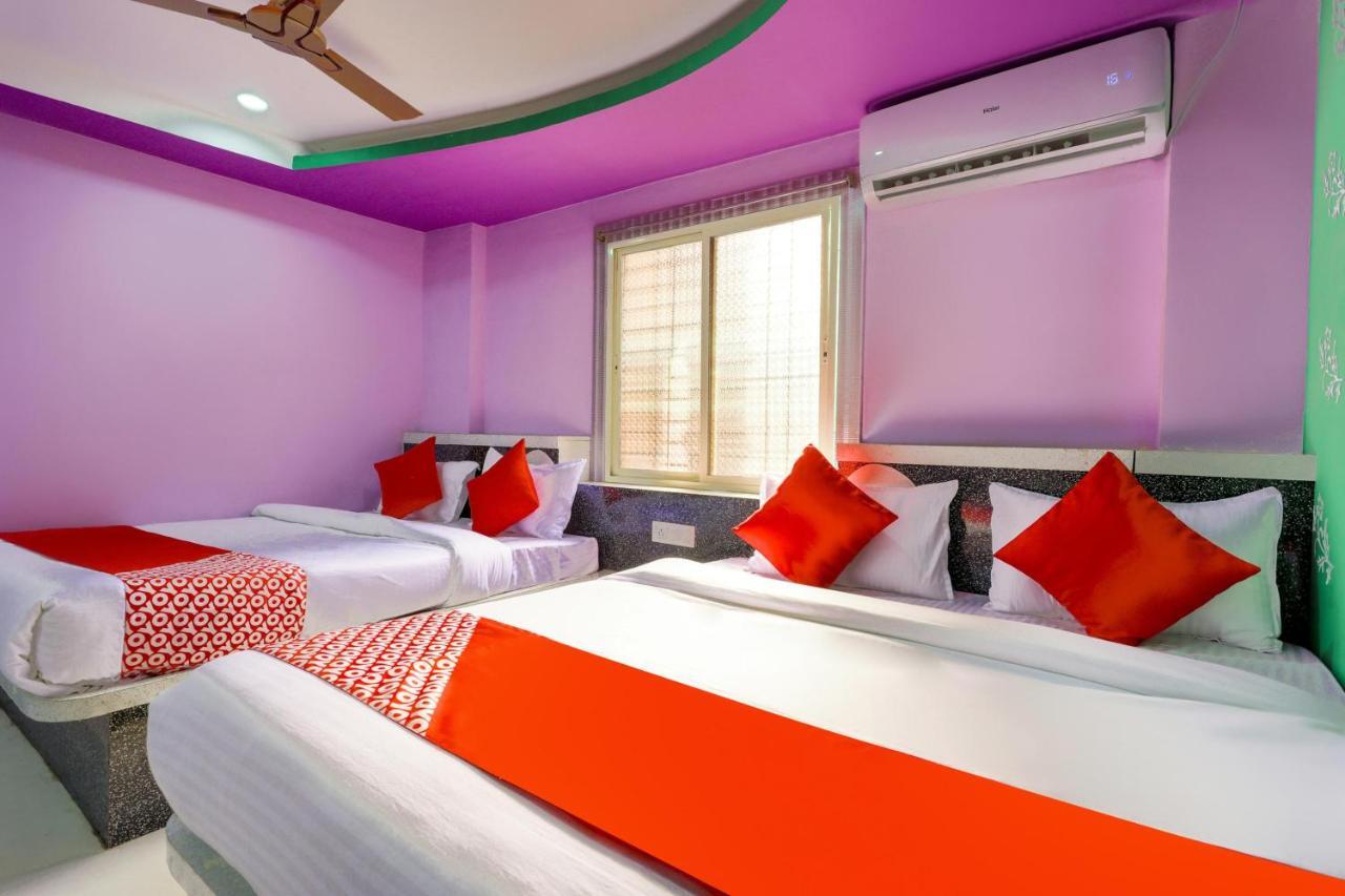 Oyo 45752 Hotel Sb Palace Godarpura Εξωτερικό φωτογραφία