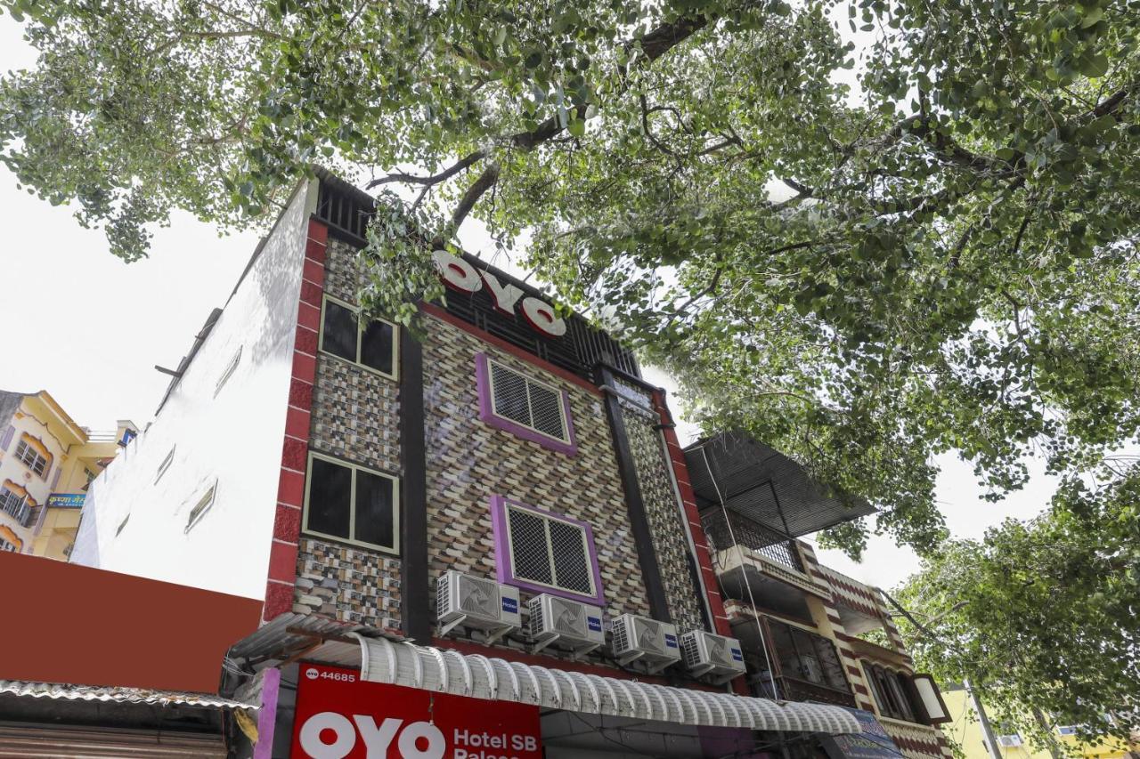 Oyo 45752 Hotel Sb Palace Godarpura Εξωτερικό φωτογραφία