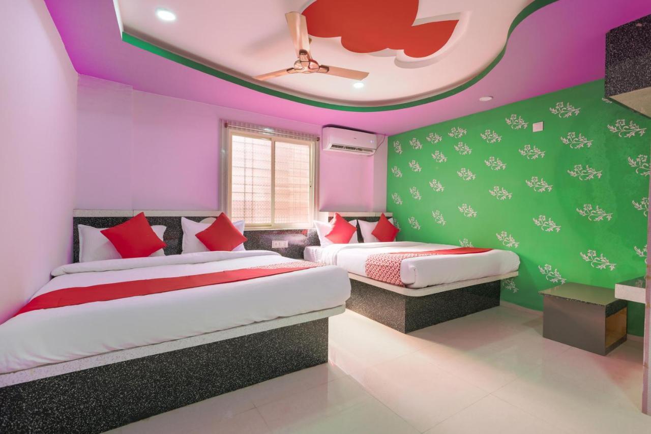 Oyo 45752 Hotel Sb Palace Godarpura Εξωτερικό φωτογραφία