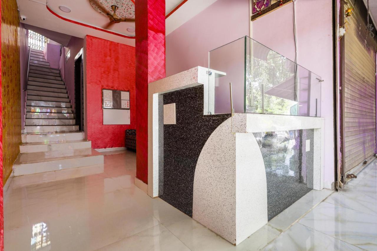 Oyo 45752 Hotel Sb Palace Godarpura Εξωτερικό φωτογραφία
