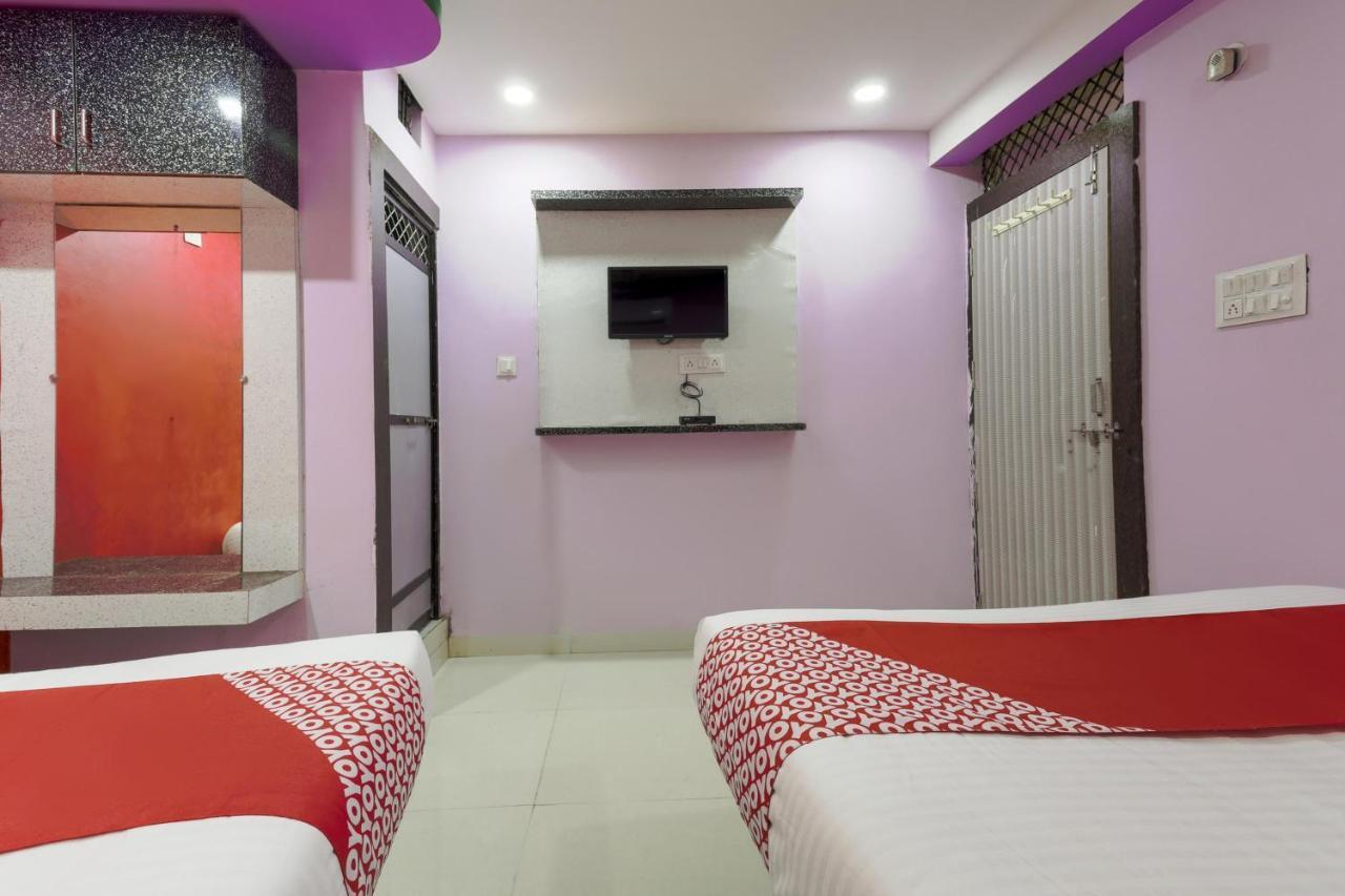 Oyo 45752 Hotel Sb Palace Godarpura Εξωτερικό φωτογραφία