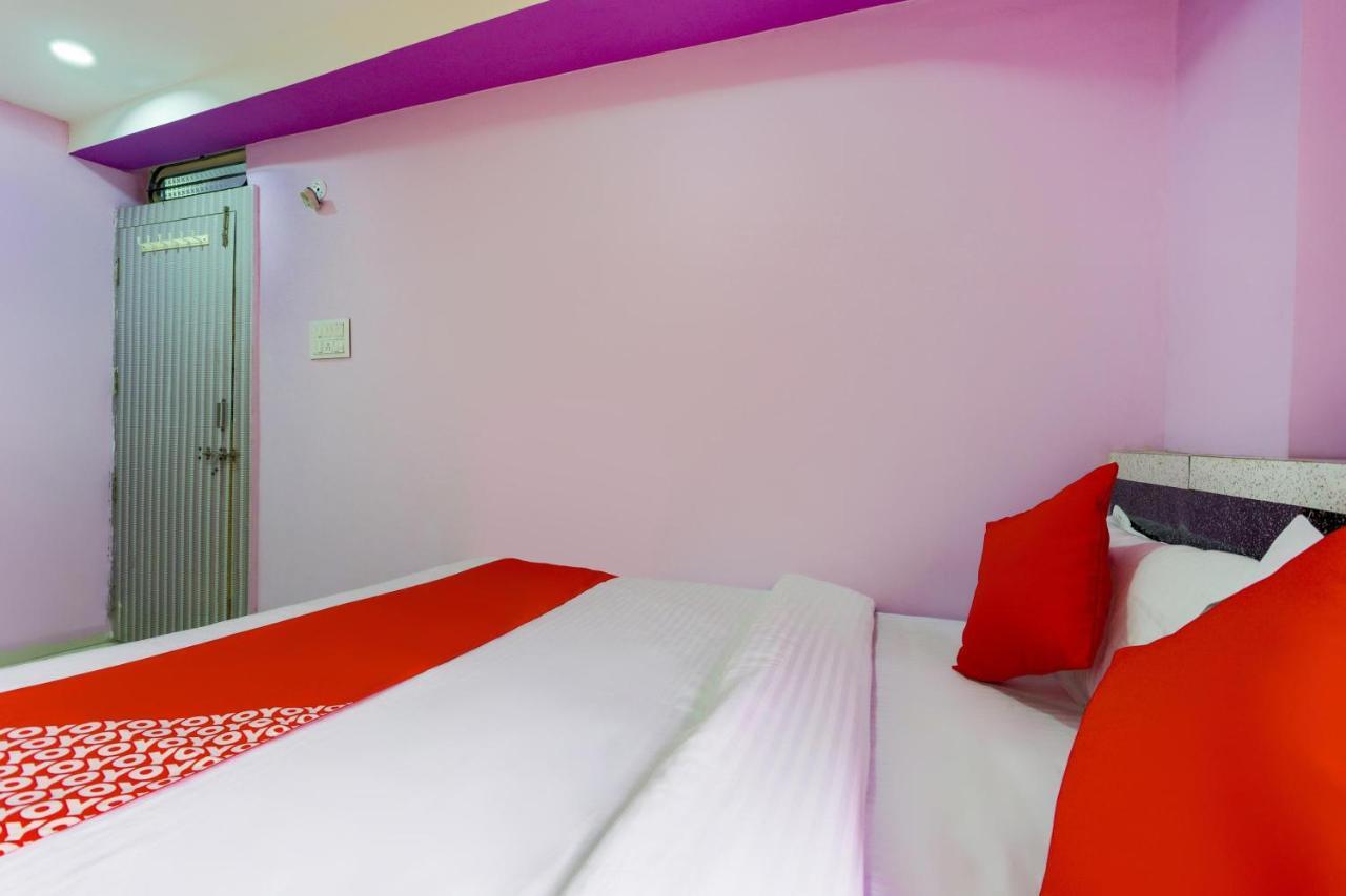 Oyo 45752 Hotel Sb Palace Godarpura Εξωτερικό φωτογραφία